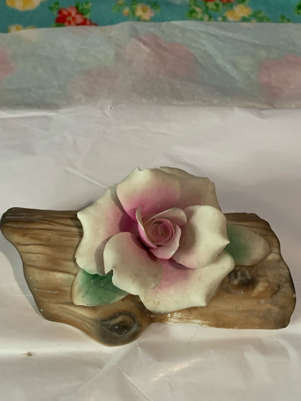 Vintage Nuova Capodimonte Pink Rose On Brown Log Figurine